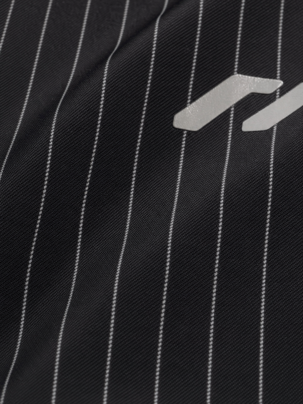 Myugen California Striped Boxy Shirt Black – close-up detail