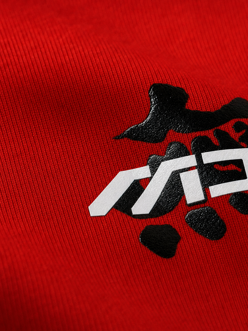 Myugen Reborn From Ruin Oversized T-Shirt Red – close-up detail