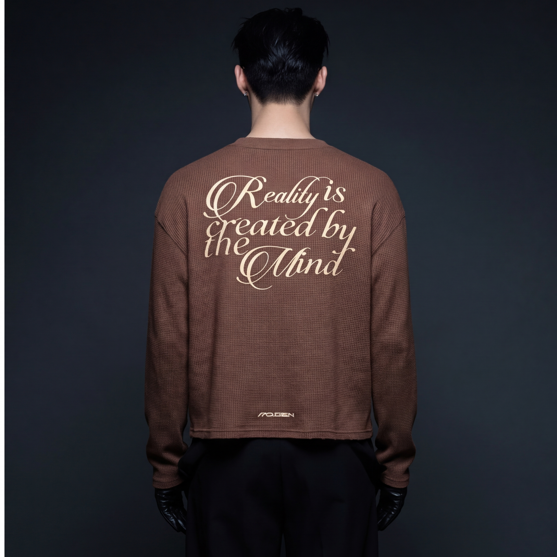 myugen-construct-waffle-long-sleeve-brown model back